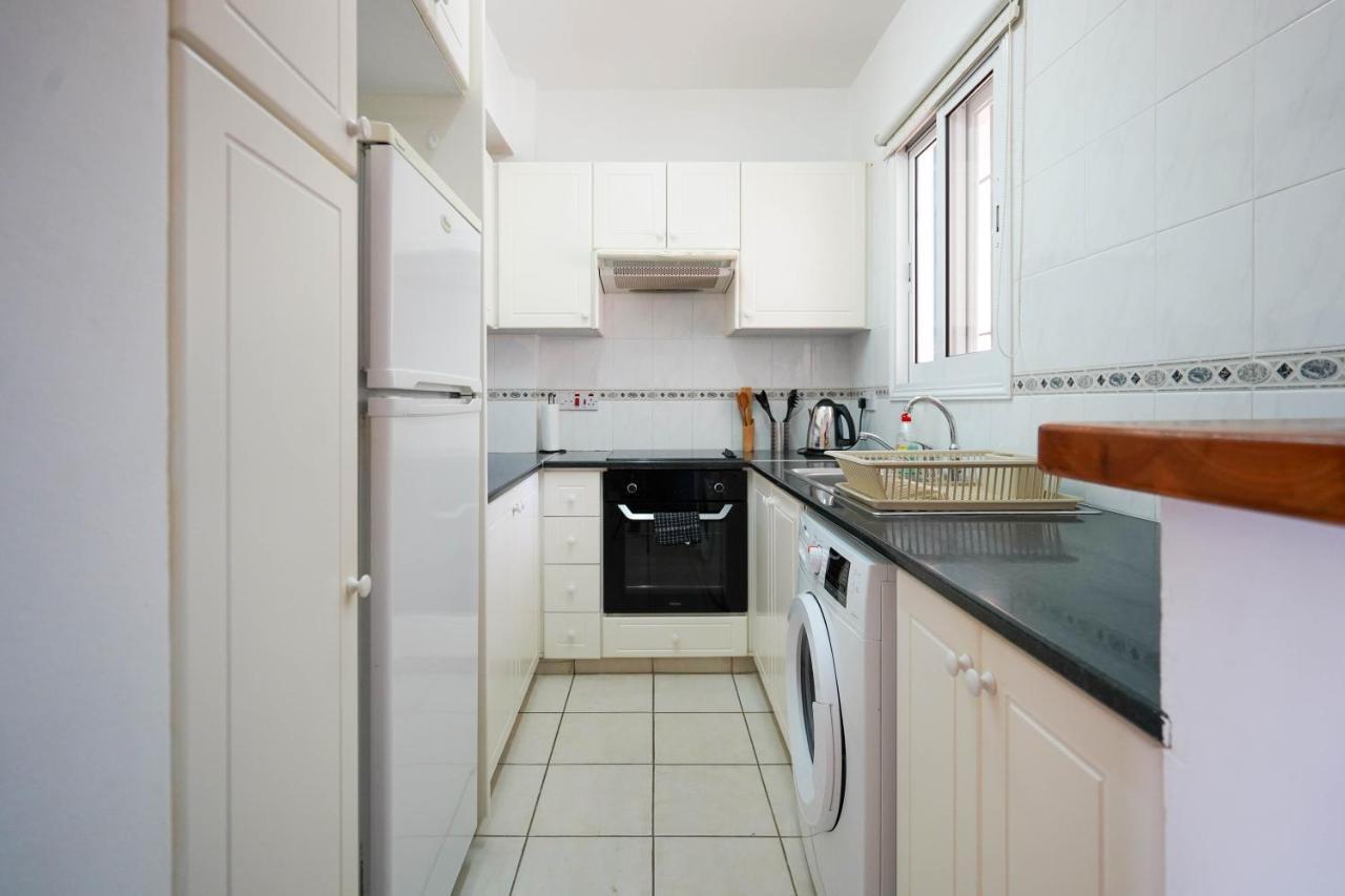 Resitour - Regina Gardens Apartment Paphos Luaran gambar