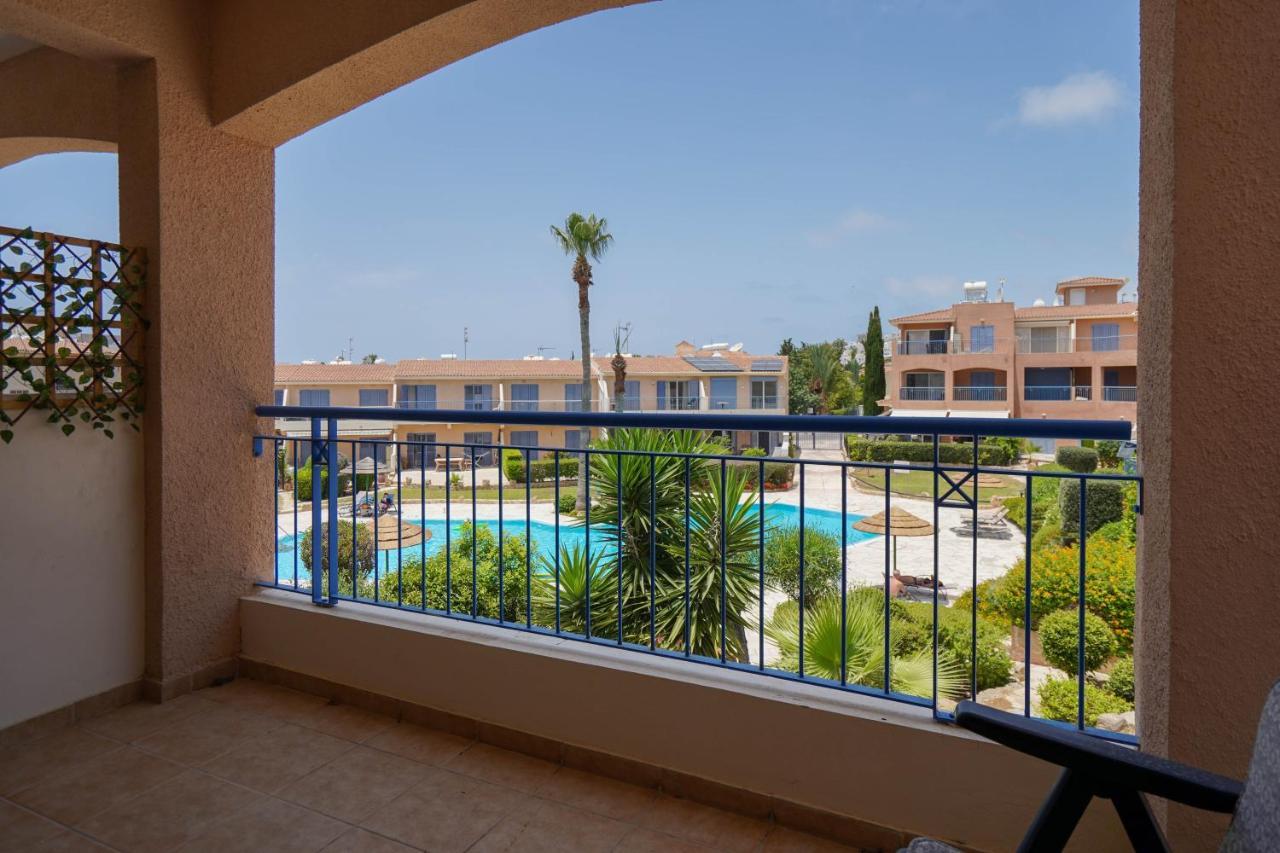 Resitour - Regina Gardens Apartment Paphos Luaran gambar