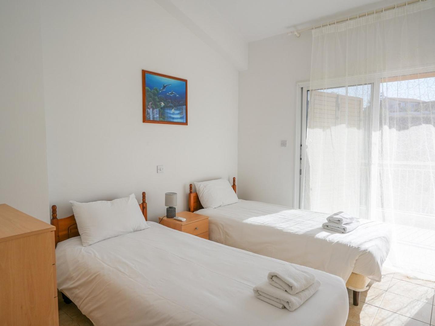 Resitour - Regina Gardens Apartment Paphos Luaran gambar