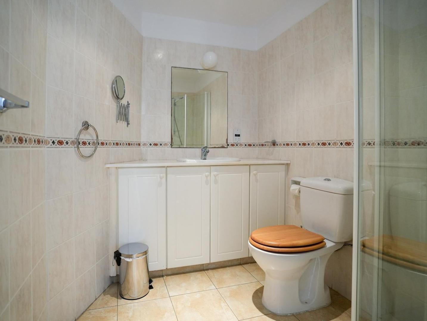 Resitour - Regina Gardens Apartment Paphos Luaran gambar
