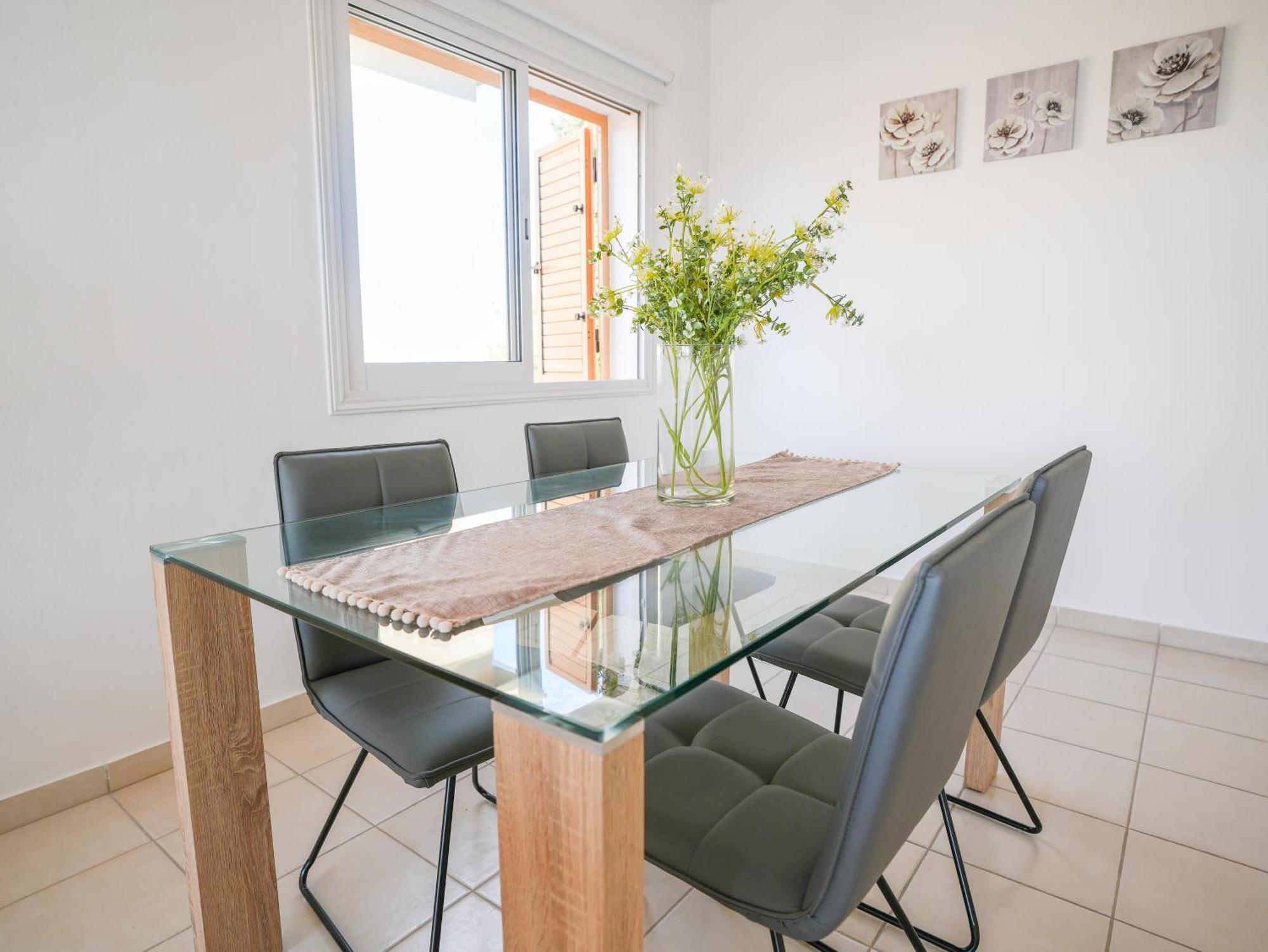 Resitour - Regina Gardens Apartment Paphos Luaran gambar
