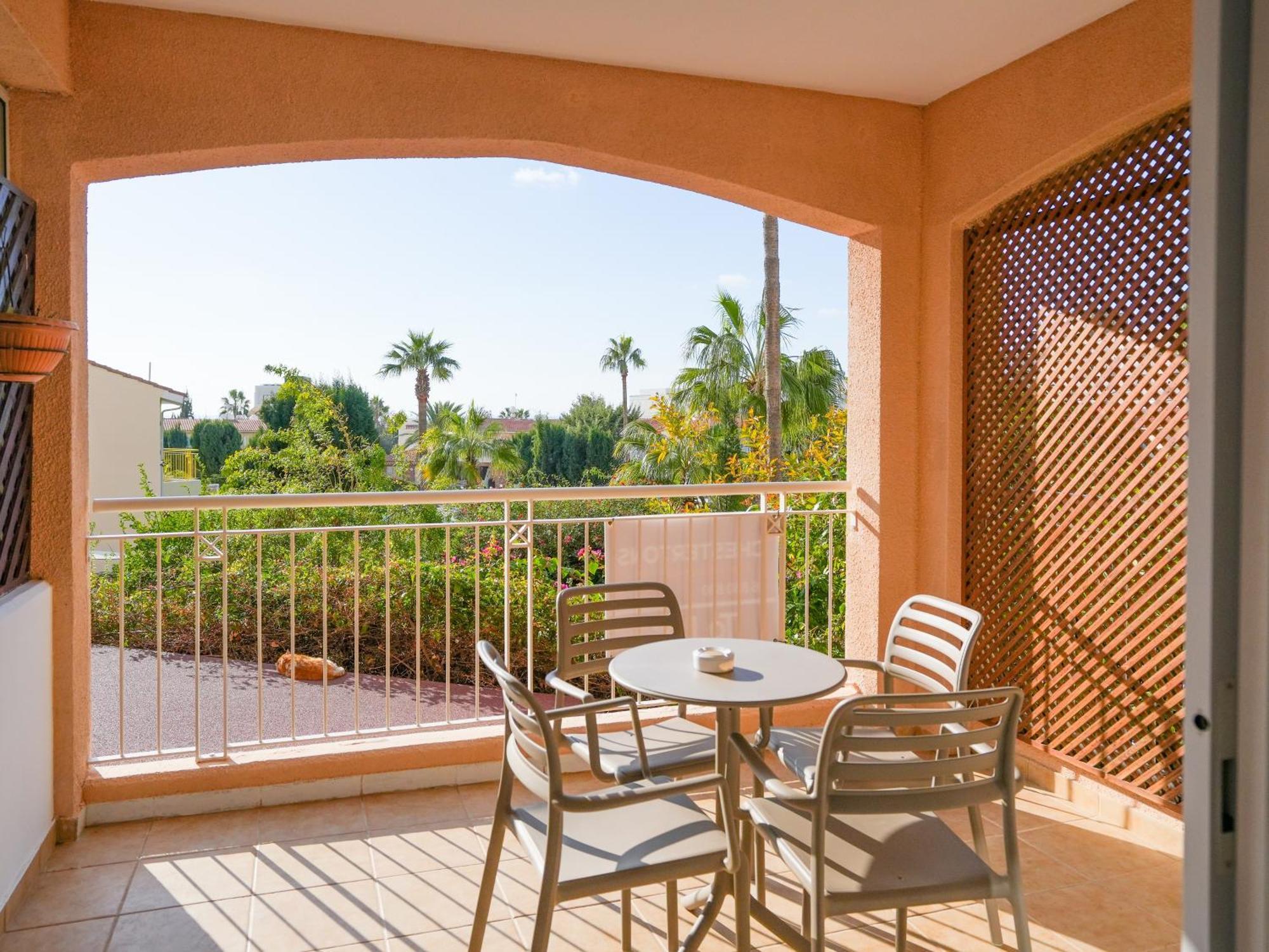 Resitour - Regina Gardens Apartment Paphos Luaran gambar