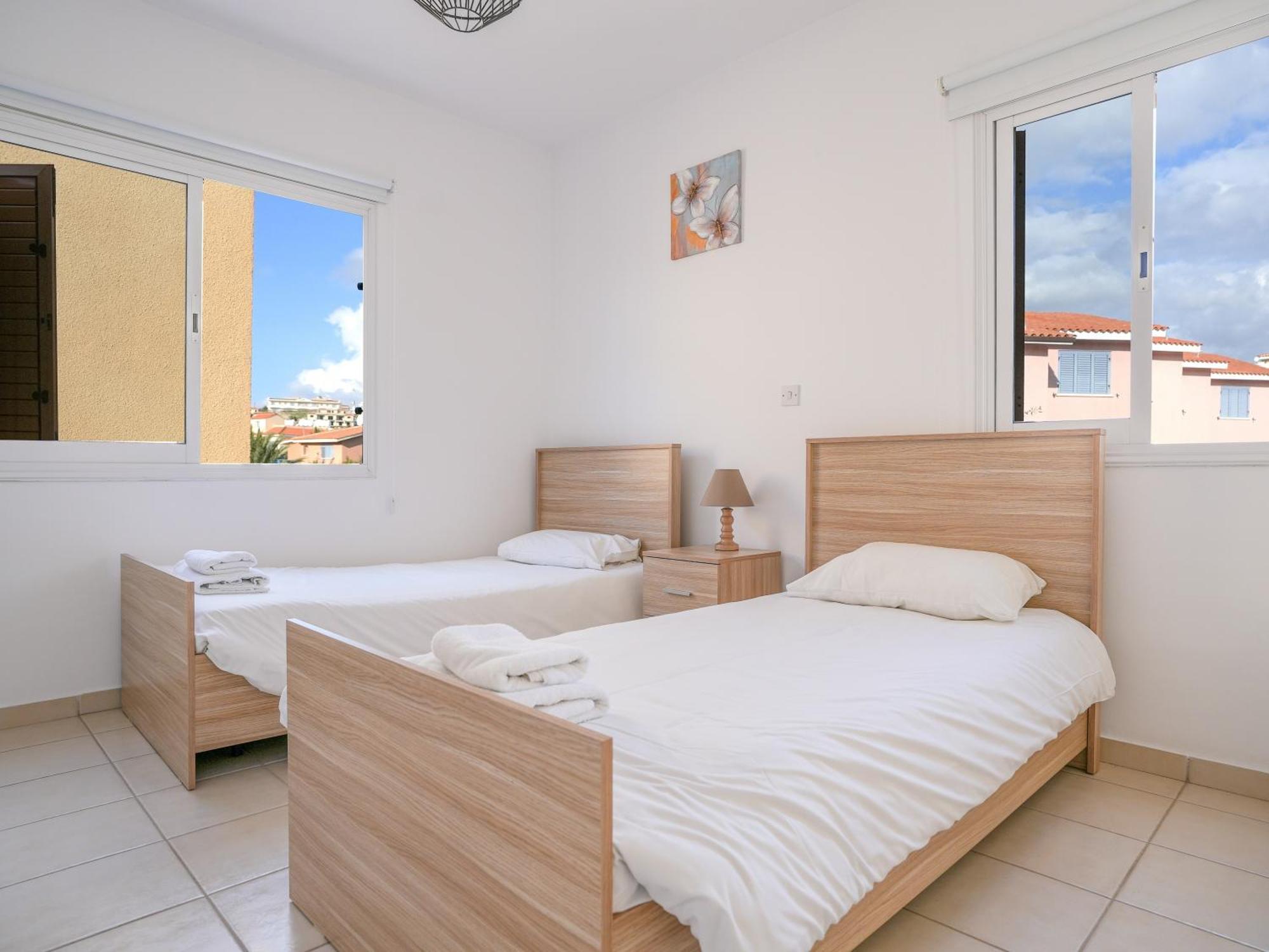 Resitour - Regina Gardens Apartment Paphos Luaran gambar